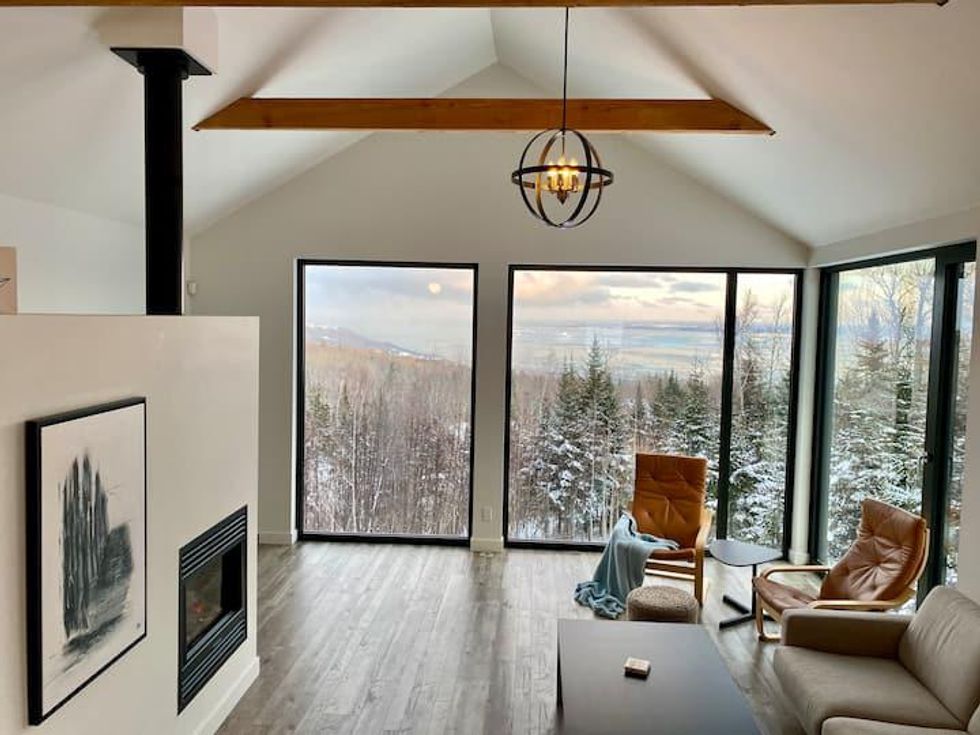9 Airbnb Chalets To Rent Less Than 2.5 Hours From Montreal For A Winter Wonderland Weekend