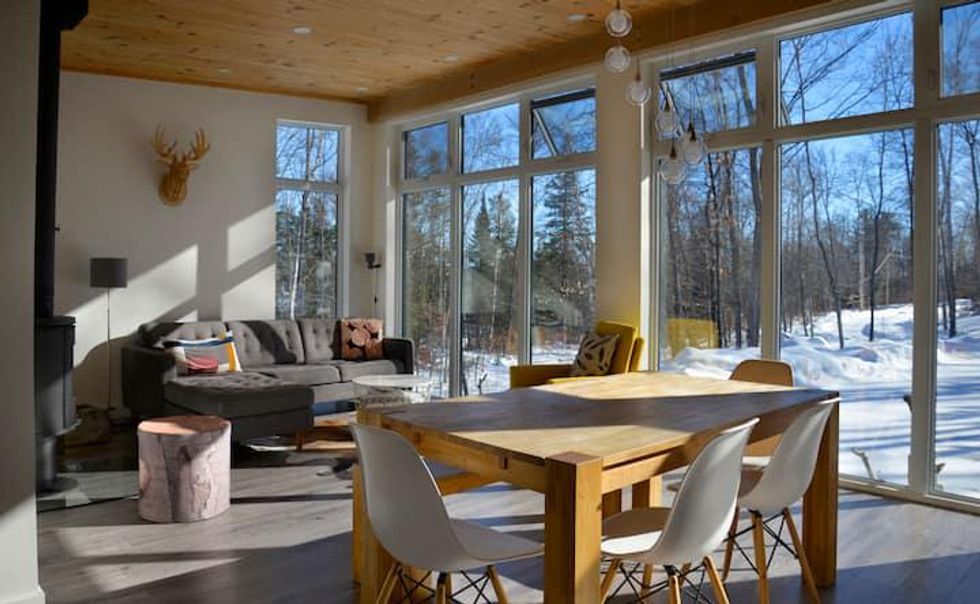 9 Airbnb Chalets To Rent Less Than 2.5 Hours From Montreal For A Winter Wonderland Weekend