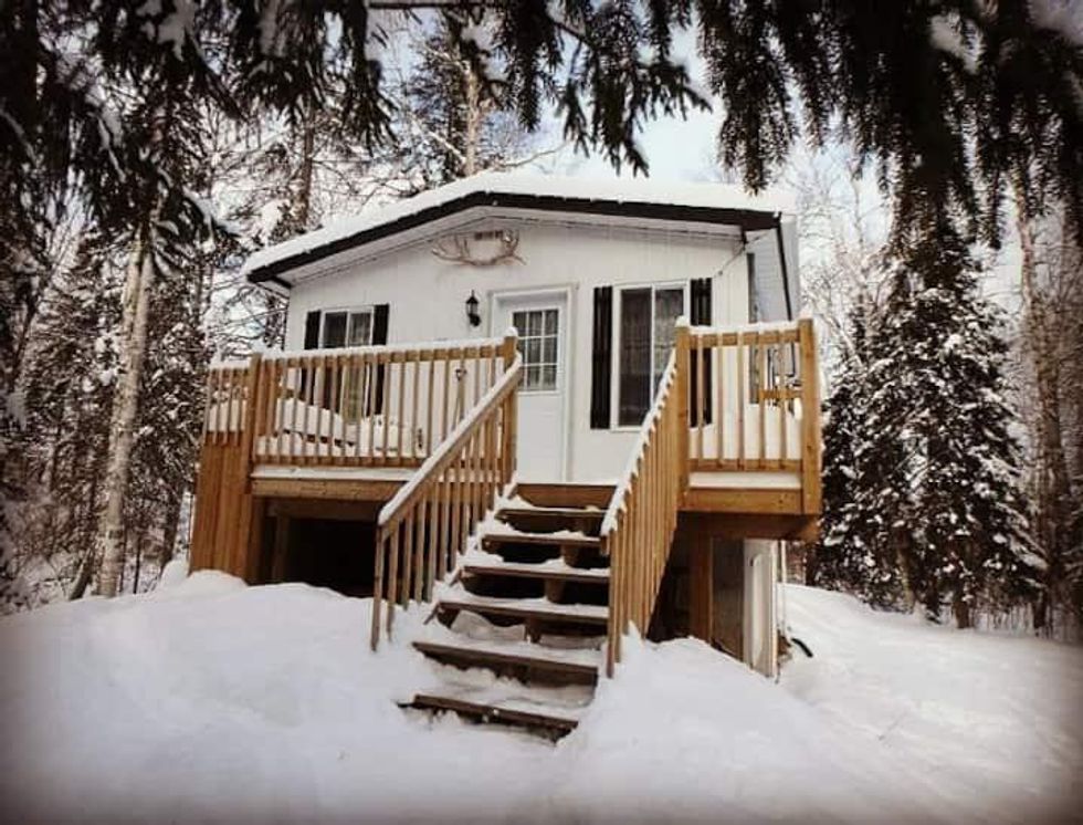9 Airbnb Chalets To Rent Less Than 2.5 Hours From Montreal For A Winter Wonderland Weekend