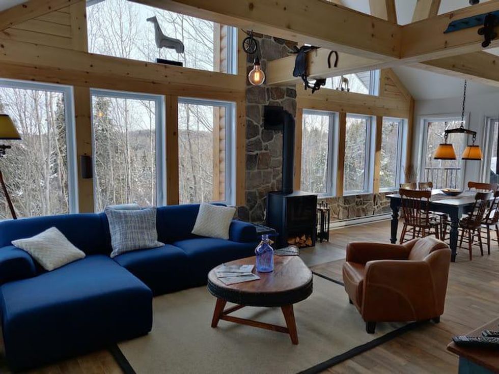 9 Airbnb Chalets To Rent Less Than 2.5 Hours From Montreal For A Winter Wonderland Weekend