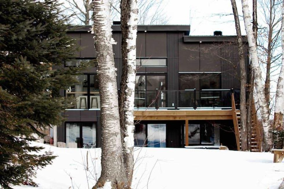 9 Airbnb Chalets To Rent Less Than 2.5 Hours From Montreal For A Winter Wonderland Weekend