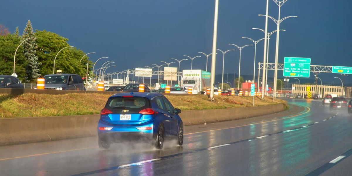 Montreal is under a severe thunderstorm watch and there’s a tornado risk today Montreal is under a severe thunderstorm watch and there’s a tornado risk today