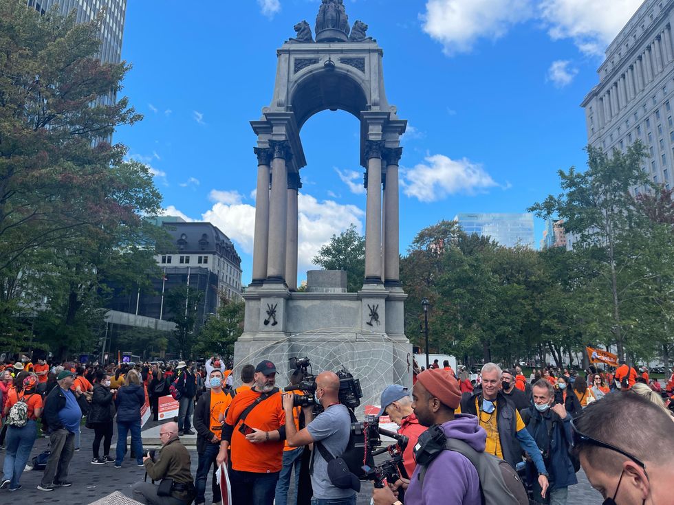 A March In Montreal On Truth & Reconciliation Day Declared \u2018Every Child Matters\u2019 (PHOTOS)