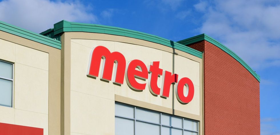 A Metro grocery store sign in Ontario.