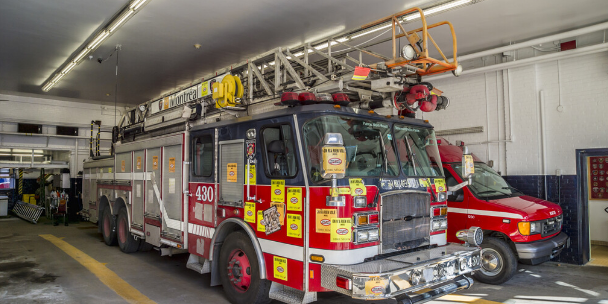 A Bitumen Tank Caught Fire In The Early Morning, Causing Traffic Delays ...