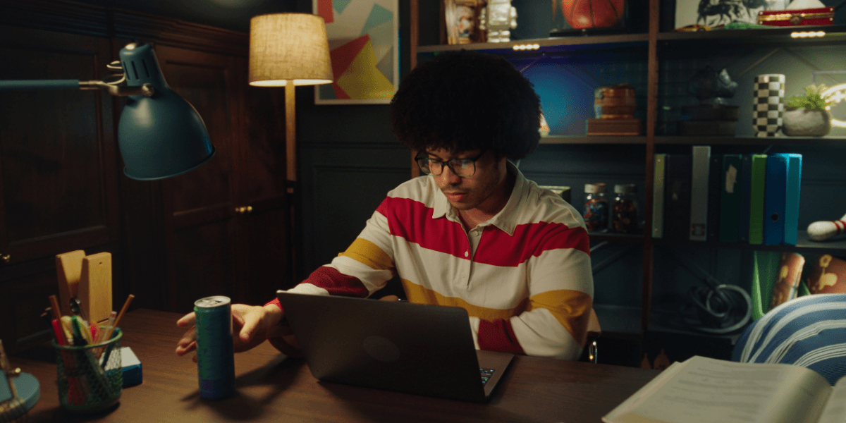 Survey: 79% of Quebecers regularly sacrifice sleep due to hustle culture and sleep shaming, Life in canada Survey: 79% of Quebecers regularly sacrifice sleep due to hustle culture and sleep shaming, Life in canada