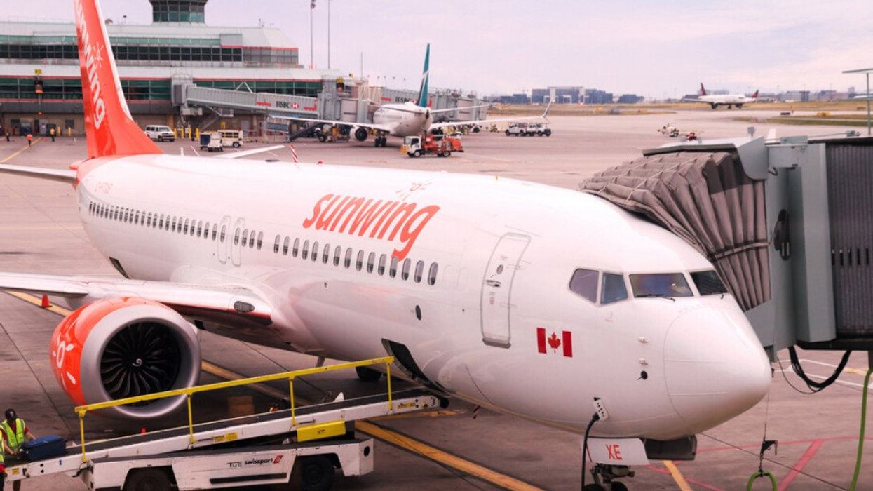 A Sunwing plane