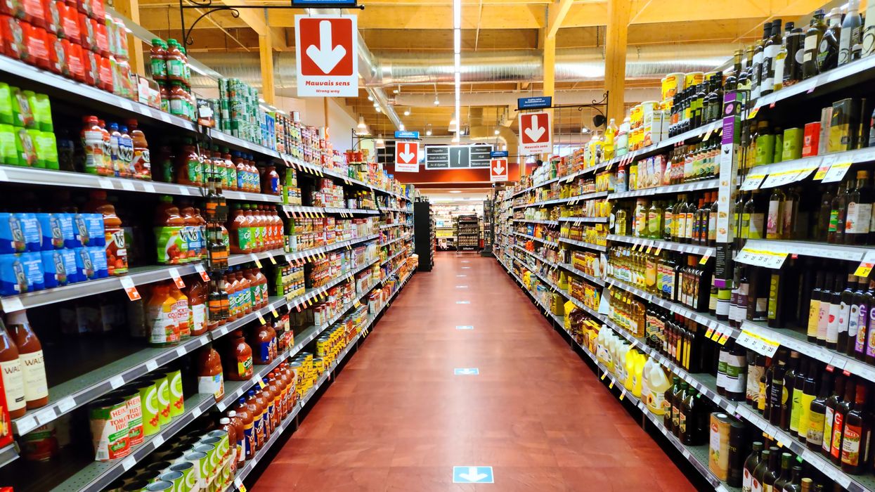 Aisle of a grocery store in Quebec (illustrative).