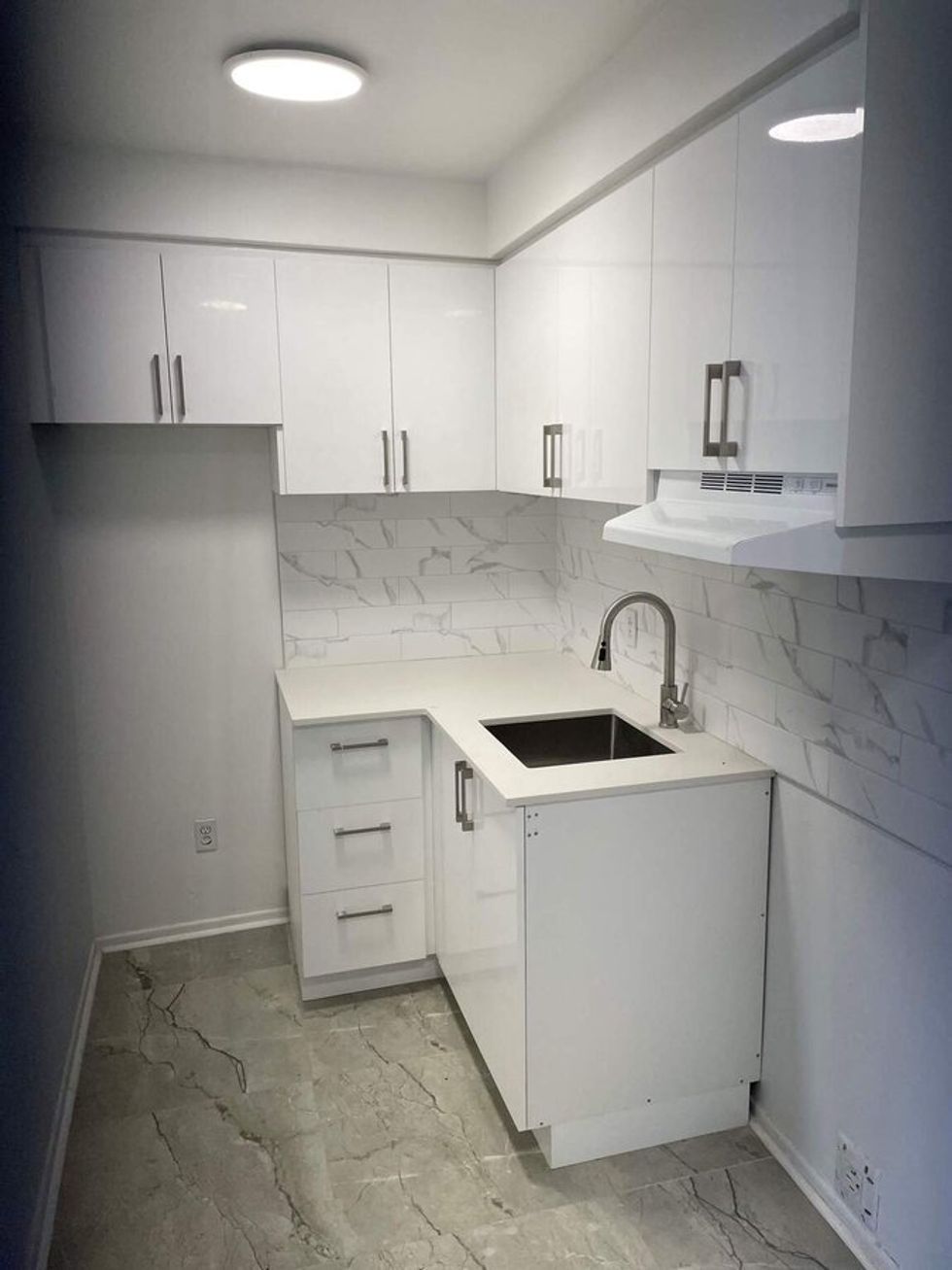 An apartment for rent at 5055 Rue Millevoye in Montreal, QC.