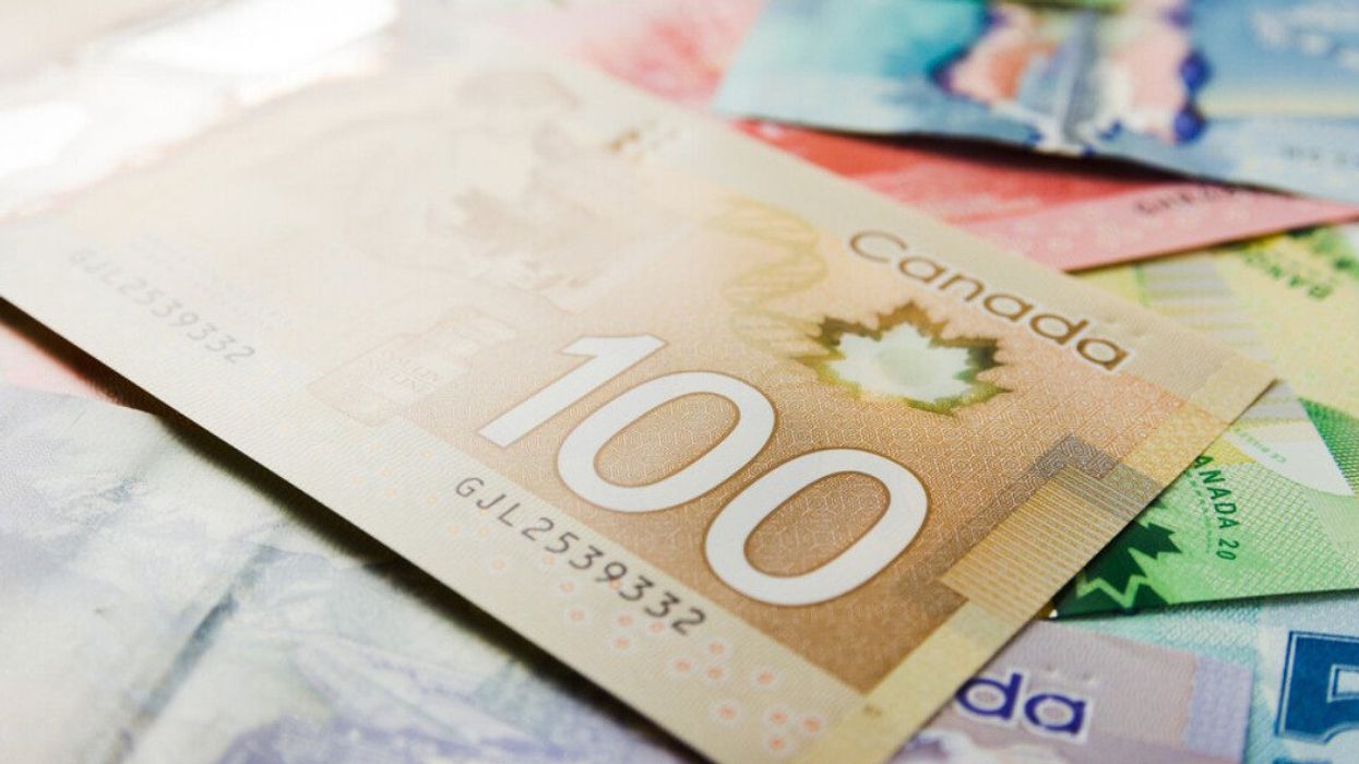 Canadian bills spread and variation of amounts.