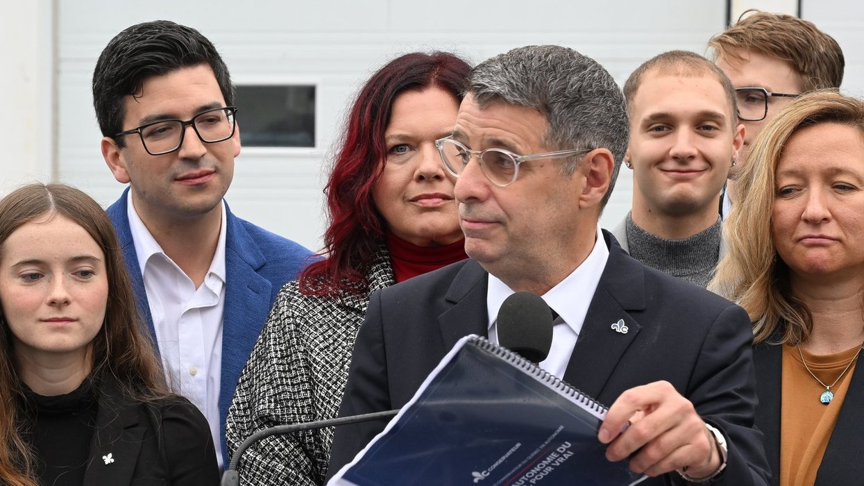 Éric Duhaime admits to using AI to write book