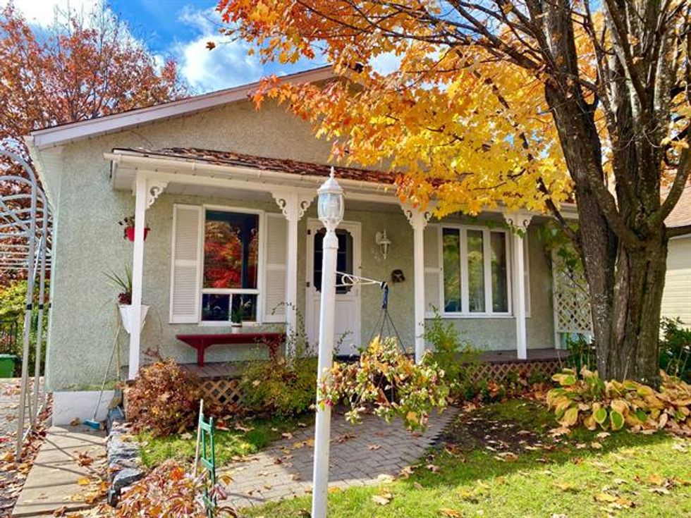 7 Adorable Homes For Sale In The Quebec Regions For Under 200,000