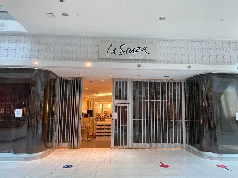 La Senza Is Closing 30 Of Its Stores & Only 7 Have Reopened In Quebec