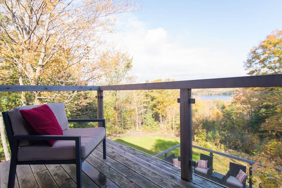 20 Airbnb Chalets In Quebec For The Best Fall Foliage Views MTL Blog