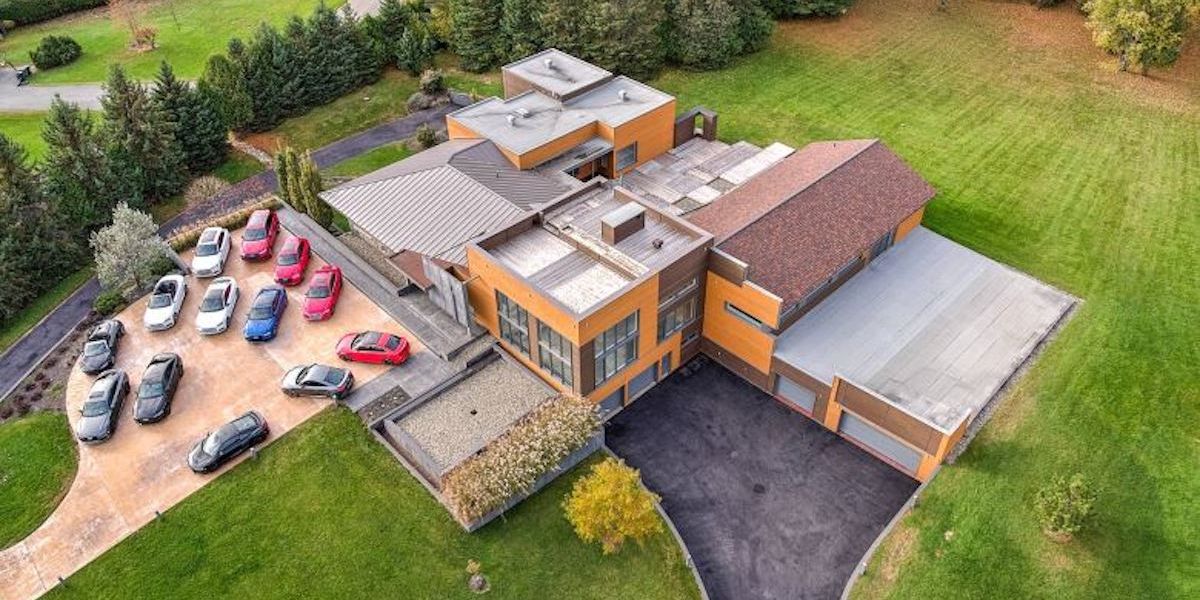 Jual Rumah Quebec Mansion