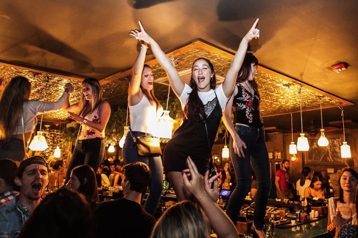 Montreal Bars You Need To Go To If You Wanna Get Lit On Tuesday Wednesday Thursday Mtl Blog