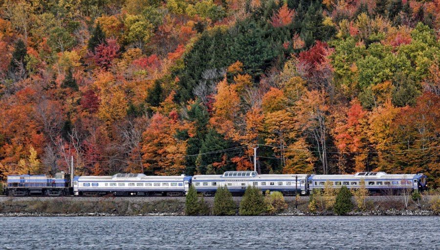 This Scenic Train Ride In Quebec Is The Perfect Way To See The Fall