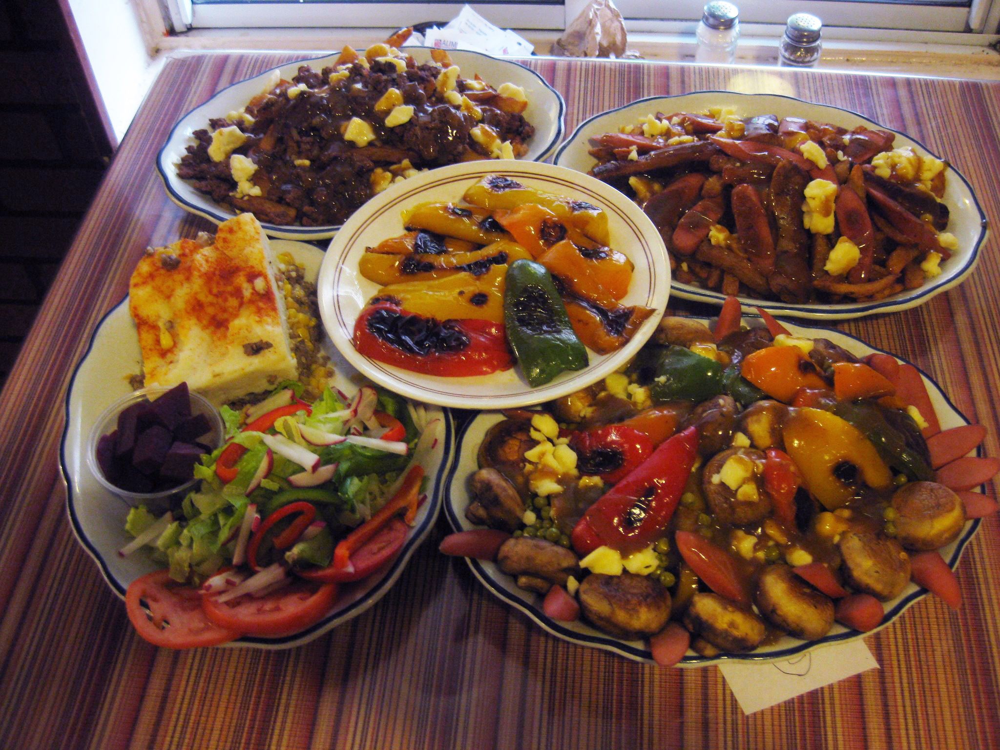 Probably The Best Montreal Restaurants To Eat At After 3am In The