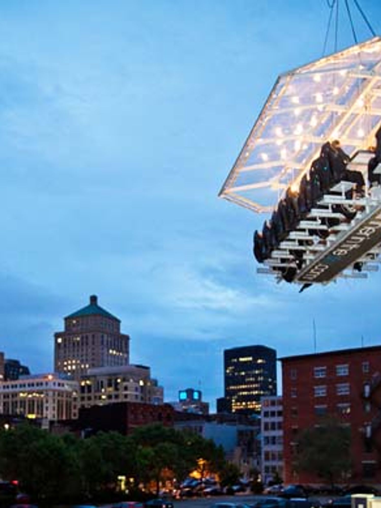 Montreal's Old Port Needs To Host A "Dinner In The Sky" Event This Fall