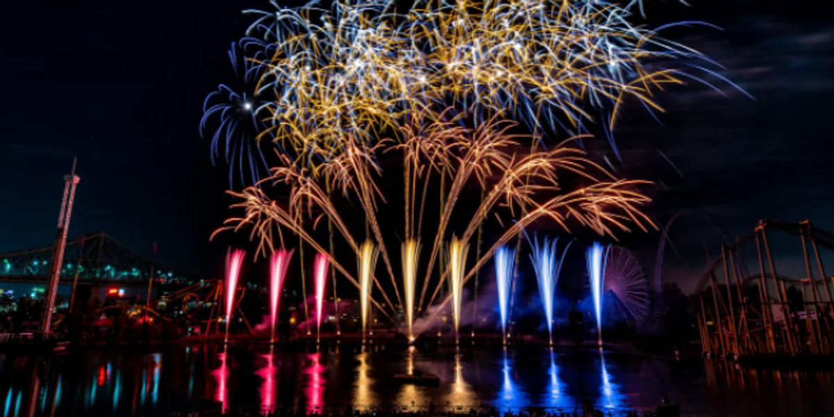 Fireworks At Montreal's La Ronde Will Finally Be A Thing Again This