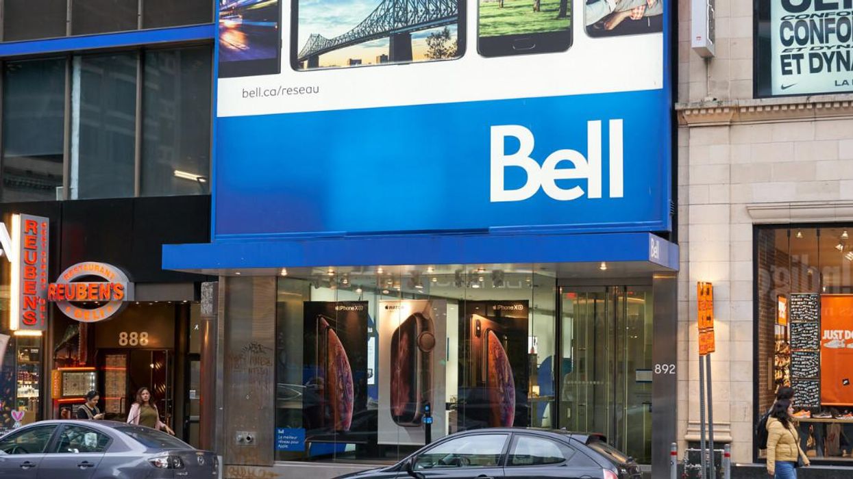 Happy Monday! Did Bell Canada Mistakenly Set Back The Clock On Some Customers' Phones?