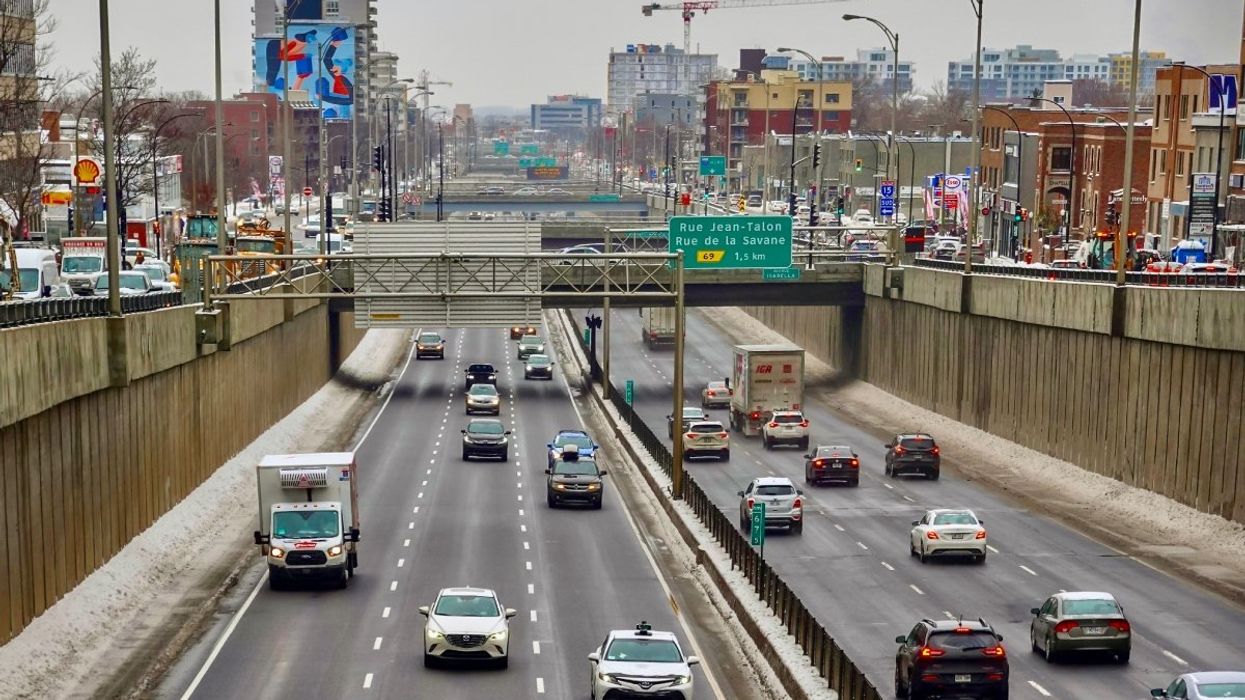 Highway 15 in Montreal during rush hour.