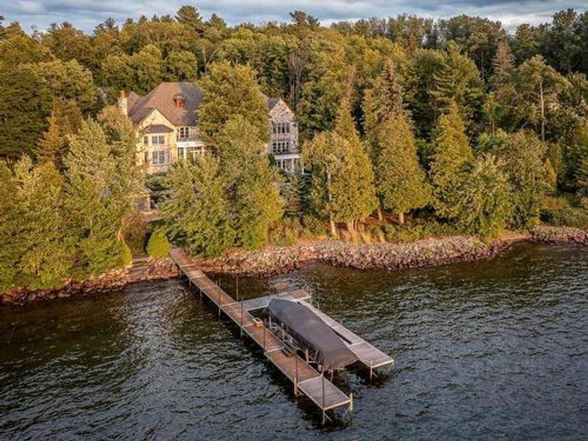 Fourhouse estate in Magog MTL Blog