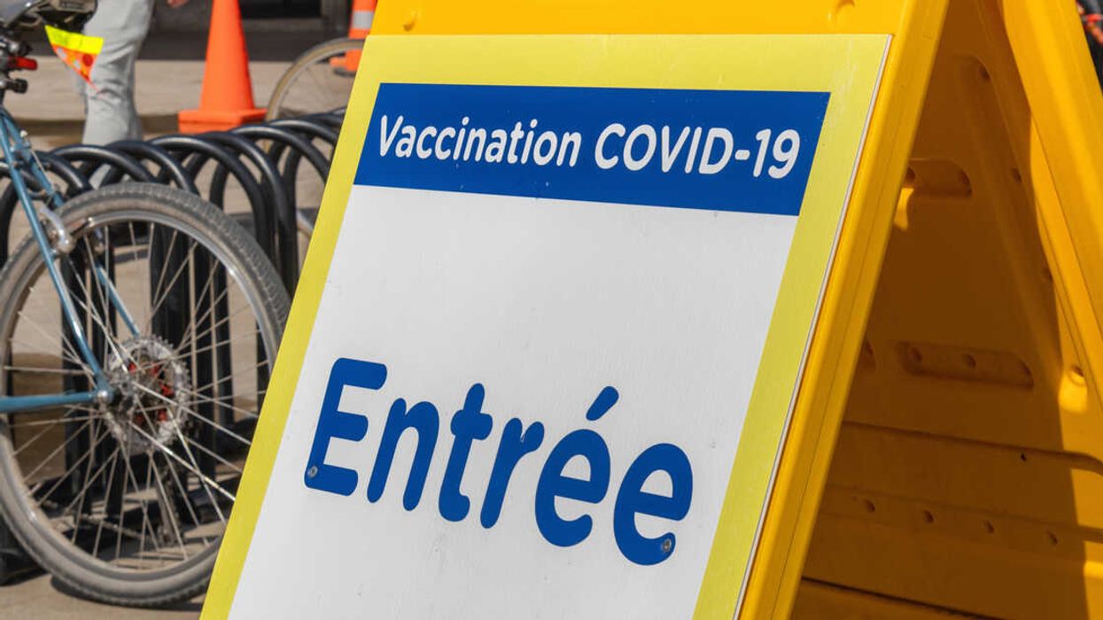Anyone Above The Age Of 25 Can Now Book A Vaccination Appointment In Quebec & Here's How