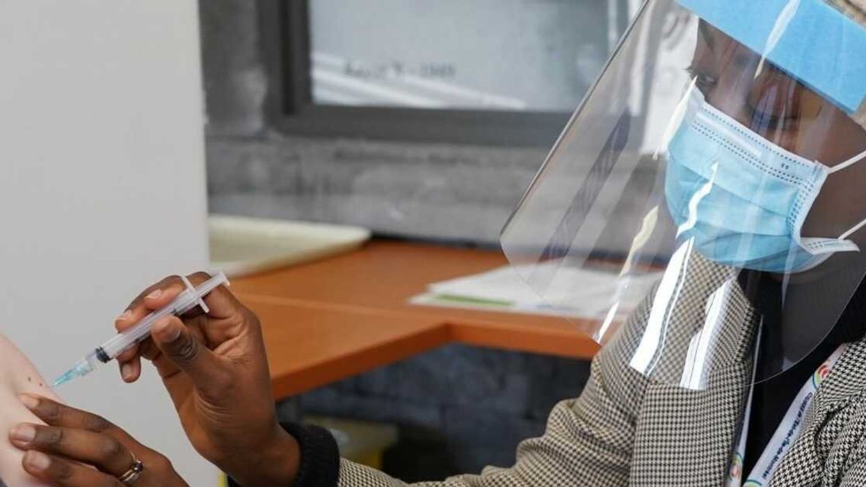 The Minimum Age To Book A COVID-19 Vaccine Dose Appointment In Montreal Has Dropped Again