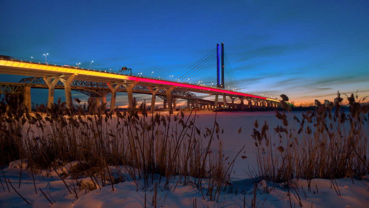 Montreal's Champlain Bridge Is Lighting Up To Celebrate Black History Month (PHOTO)