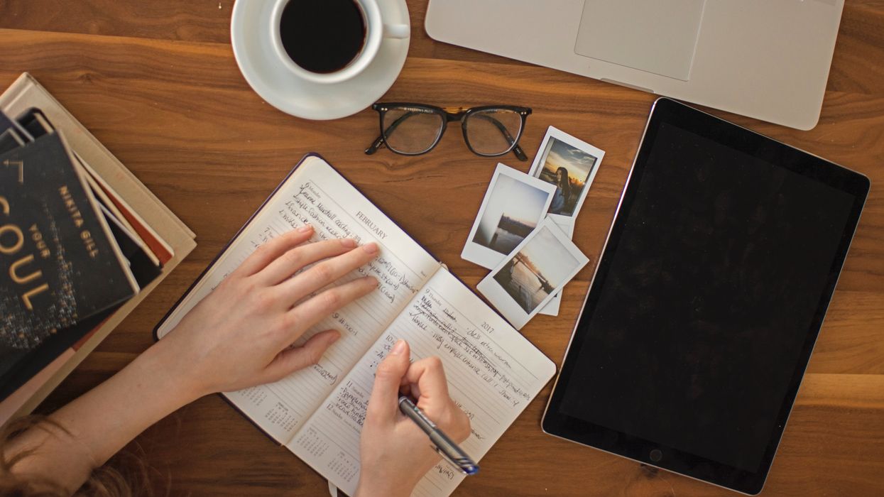 A Montreal Group Made A Helpful Guide For ACTUALLY Sticking To Your New Year's Resolutions