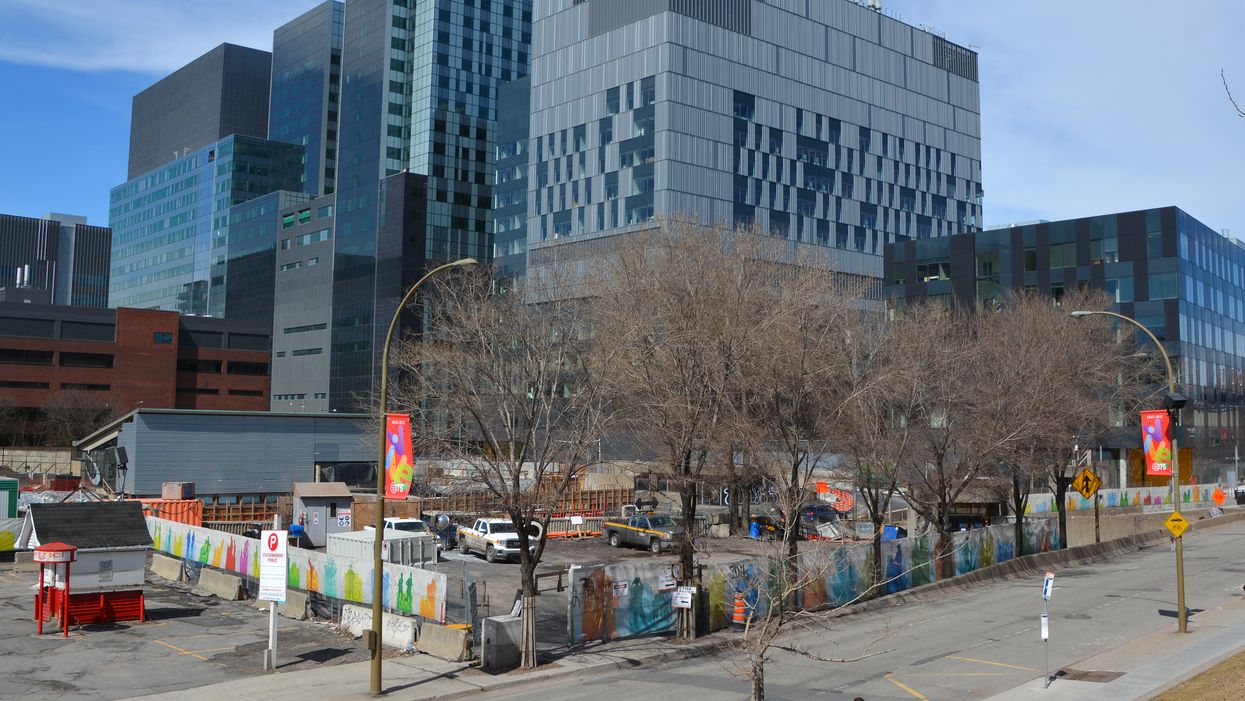 Quebec Is Putting Hospital Beds In Hotels & Banquet Halls Because We're Near Overcapacity