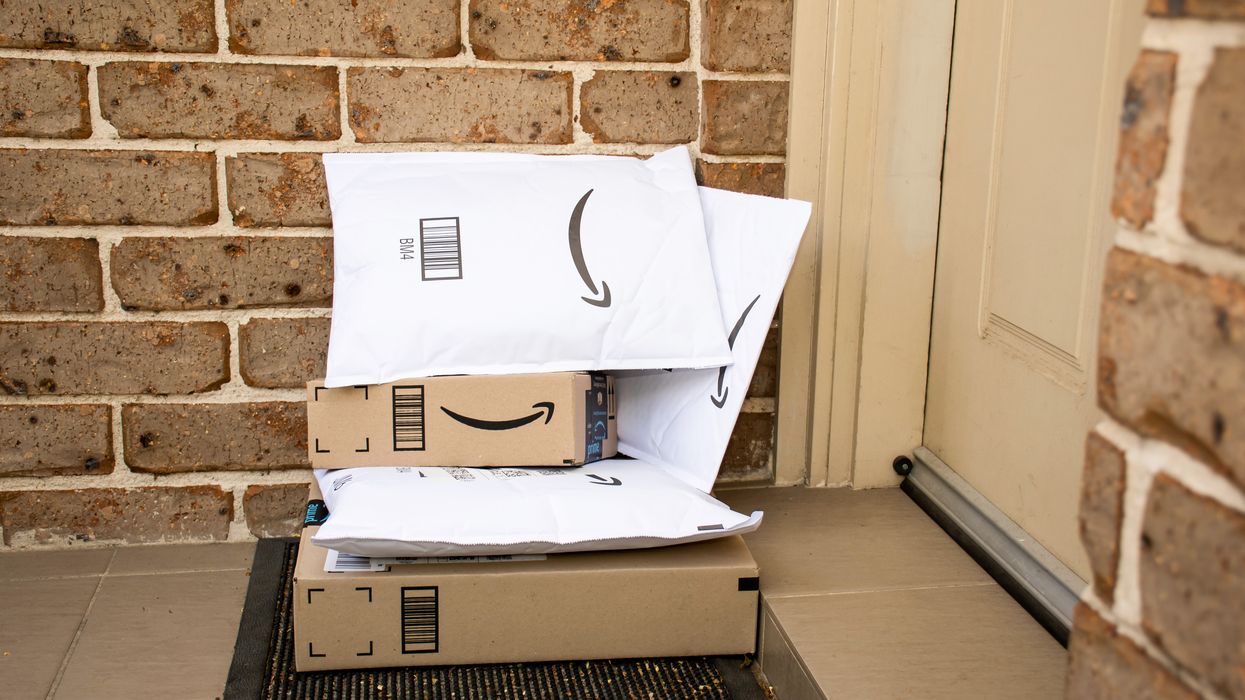 Montreal Police Arrested A Parcel Thief & Say It Could Be Due To The 'Magic' Of Christmas