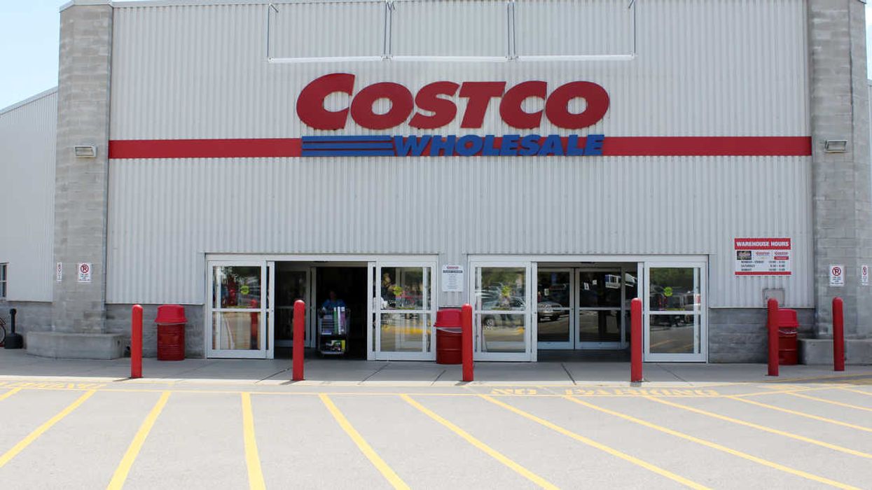 A Facebook Event To Celebrate Xmas Eve At Costco In Quebec Has Over 23k People Interested