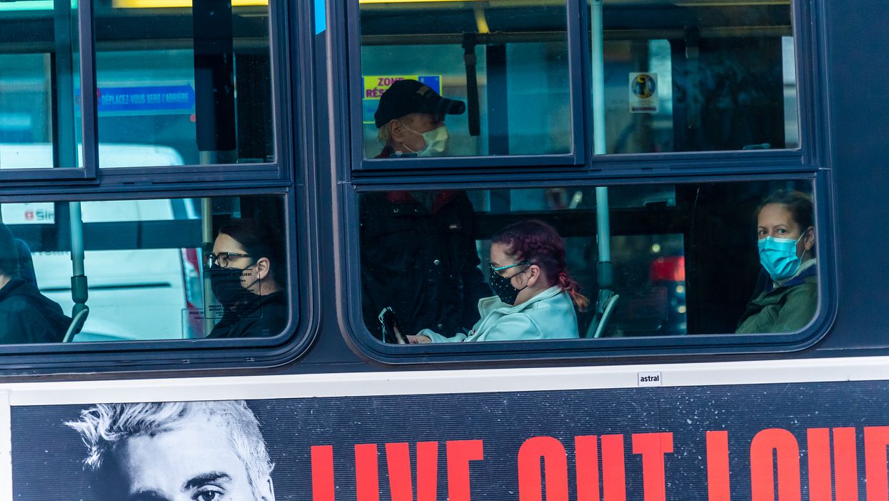 Montrealers Just Got An Official Excuse For Giving Dirty Looks To People Eating On The STM