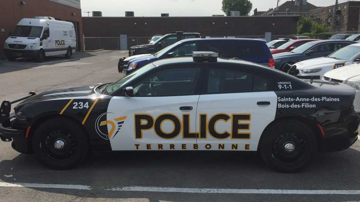 A Guy Allegedly Punched A Quebec Bus Driver In The Face After She Asked Him To Wear A Mask