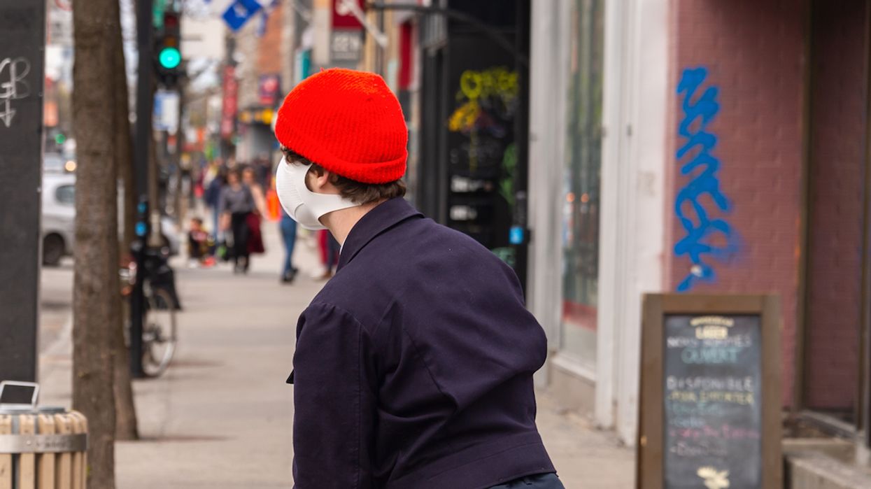 Here's How Montreal Store & Restaurant Workers Feel About Quebec's New Mask Rule