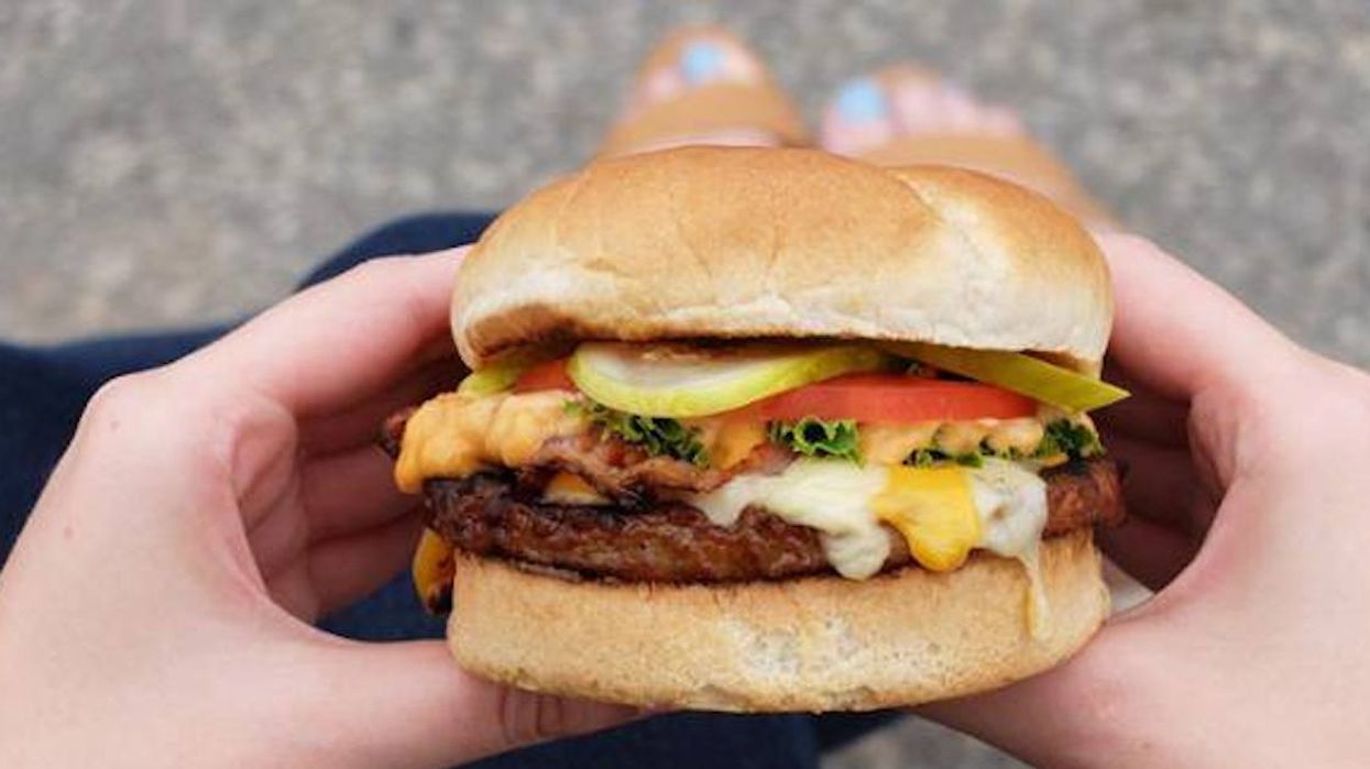 Harvey's Is Going To Give Away Free Burgers At Grocery Stores In Quebec This Month