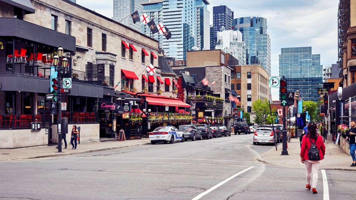 Santé Montréal Wants Anyone Who's Been To A Bar Since July 1 To Get Tested For COVID-19