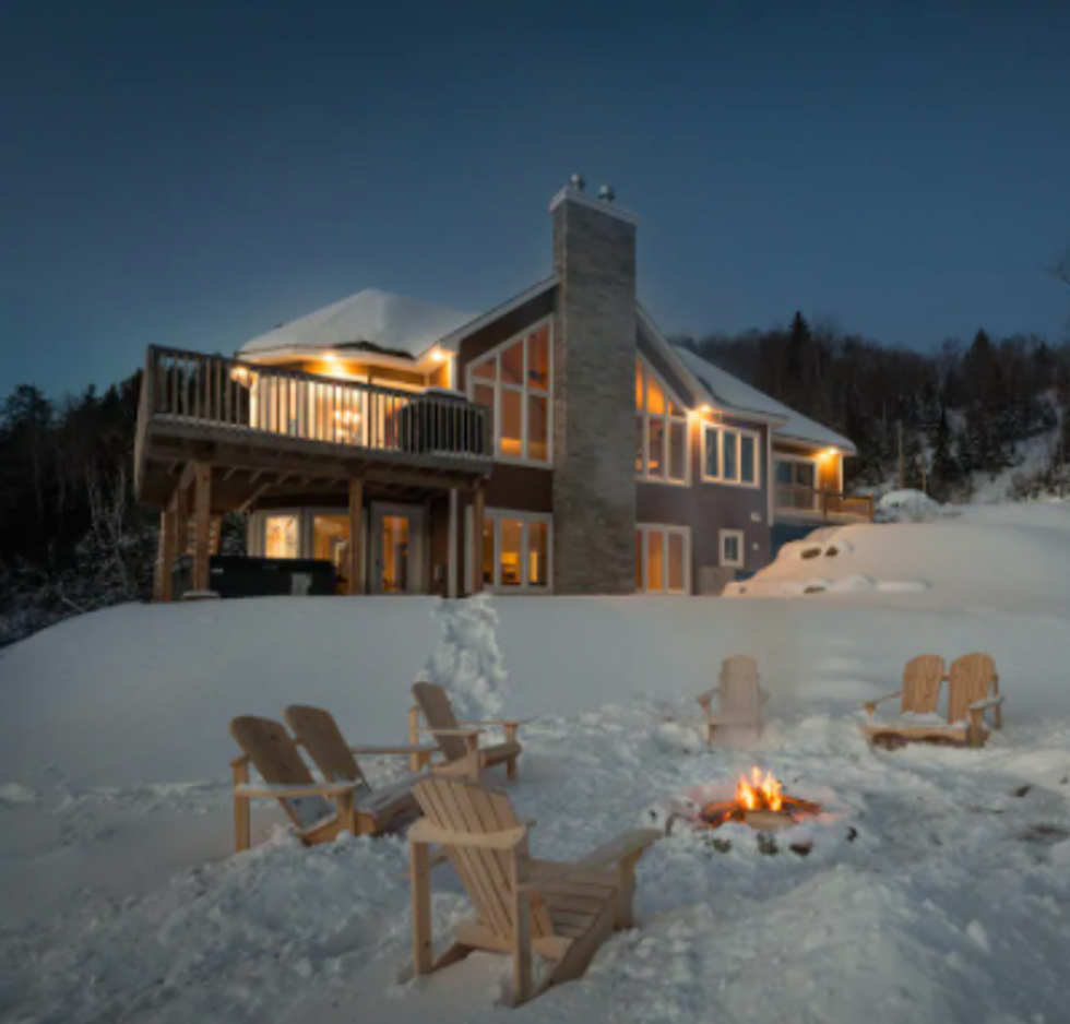 6 Quebec Airbnbs Near The Ski Slopes That'll Make For Magical Winter