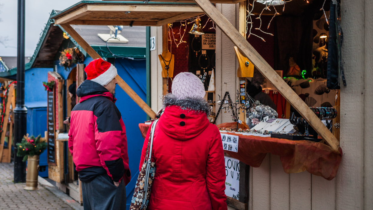 Quebec's Retail Council Released Stats On When & How Locals Will Shop For The Holidays