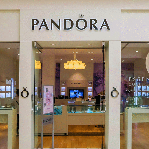 Pandora store 2025 willowbrook mall