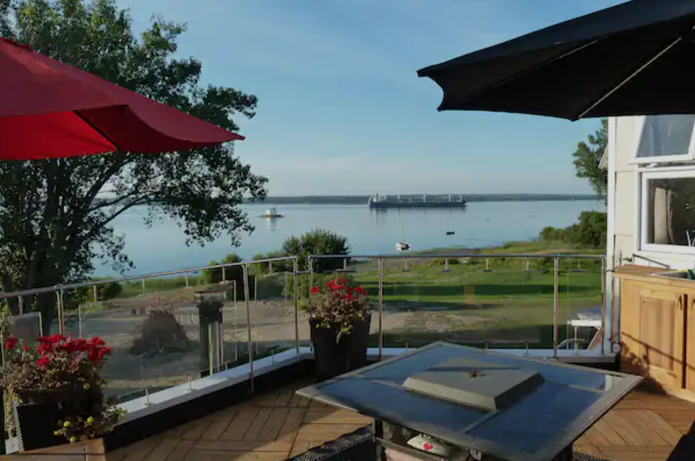 6 Waterfront Airbnbs In Quebec That’ll Make Your Weekend Getaway An