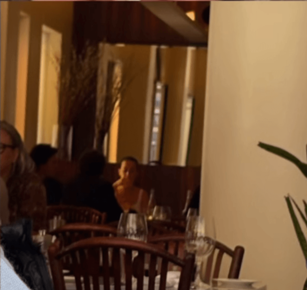 Katy Perry almorzando en Montreal.