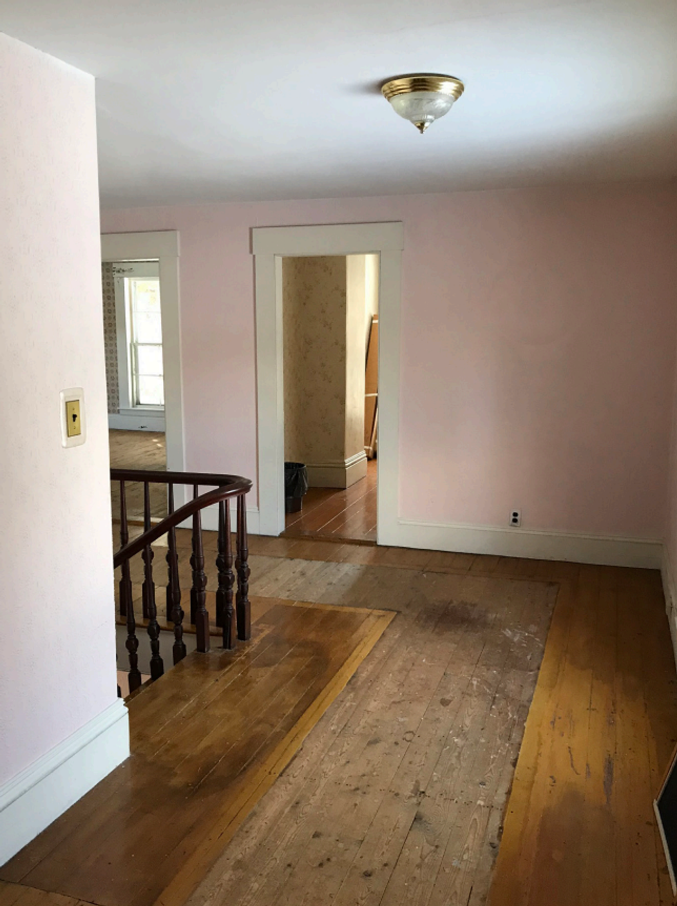 McGlashan-Nickerson House second floor main landing.