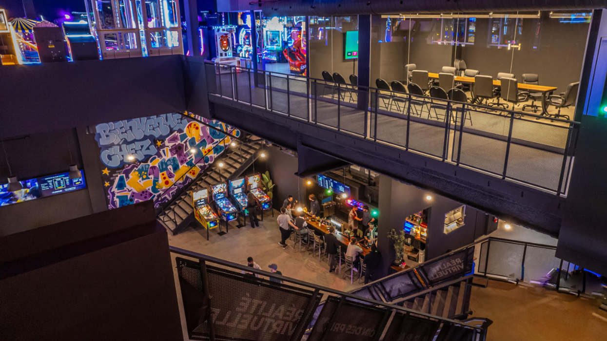 Montreal's new downtown arcade boasts VR games, billiards, two full bar and cool prizes