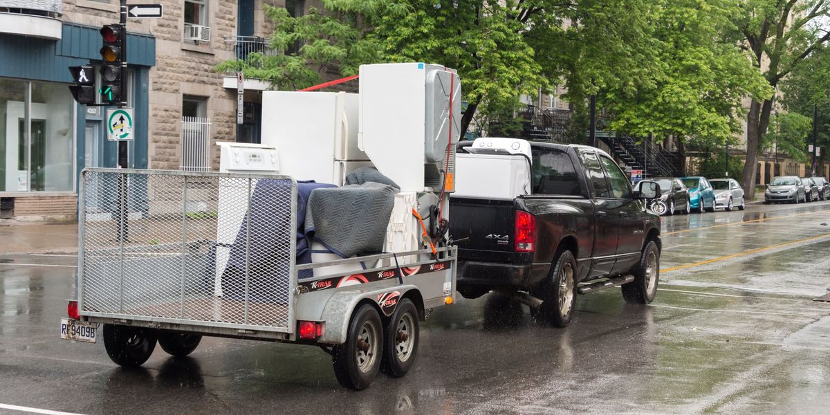 A record number of Canadians are leaving the country for good but Quebecers are staying put A record number of Canadians are leaving the country for good but Quebecers are staying put