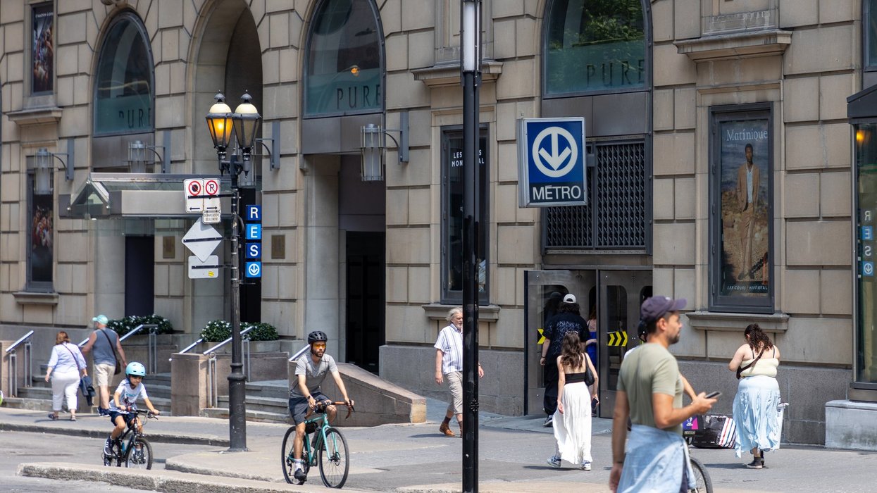 People cycling in Montreal on a summer day.