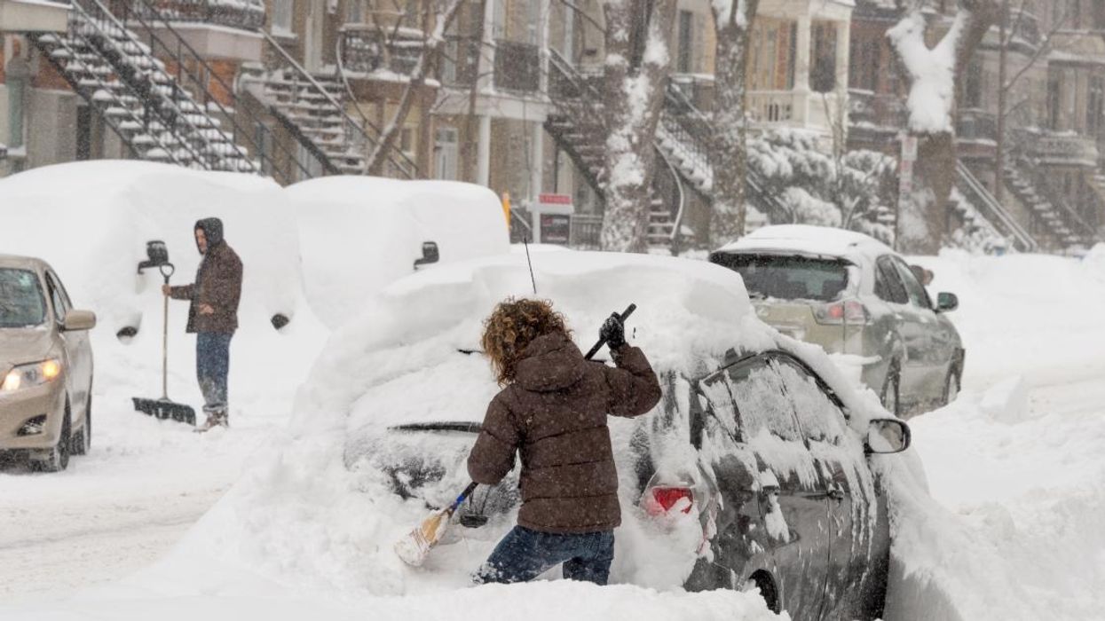 https://www.mtlblog.com/media-library/people-shovelling-out-their-cars-after-a-snow-storm-in-montreal-quebec.jpg?coordinates=40%2C0%2C40%2C0&height=700&id=32087508&quality=85&width=1245&utm_source=chatgpt.com
