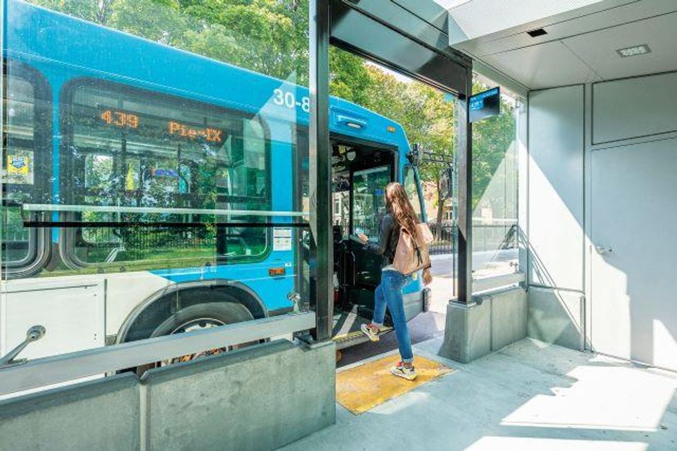 Pie-IX BRT bus shelter.